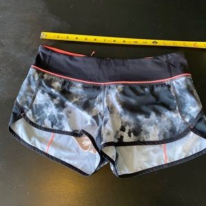 Speed lululemon Shorts size 6
